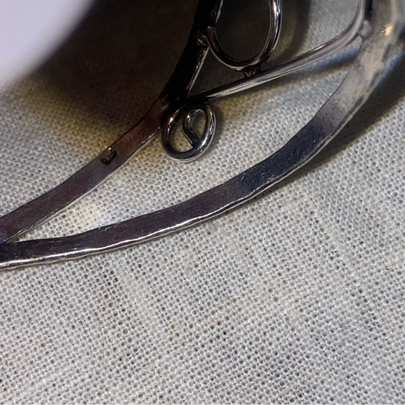 Modern Italian Coral handcrafted Cuff - Picture 5 of 7